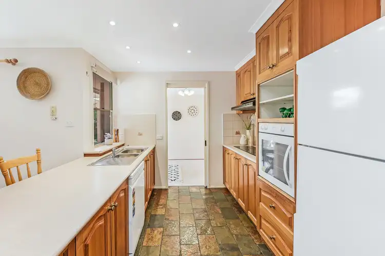 Fifth view of Homely house listing, 7 Werona Court, Berwick VIC 3806