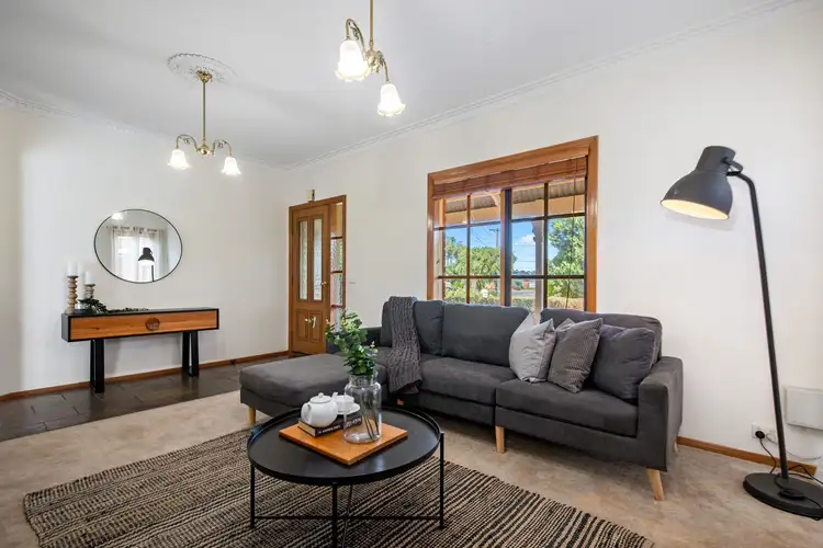 Third view of Homely house listing, 5 Earl Court, Werribee VIC 3030