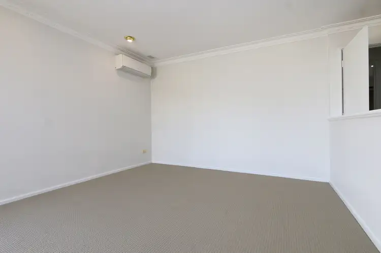 Sixth view of Homely house listing, 5/24 Dealy Close, Cannington WA 6107