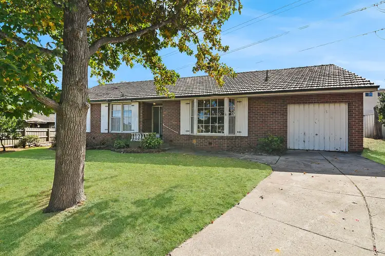 Second view of Homely house listing, 5 Yongala Court, Clayton South VIC 3169