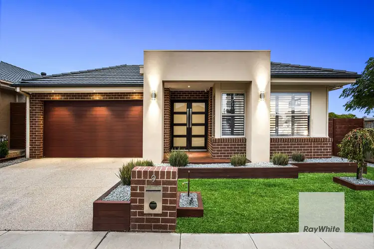 9 Springlands Crescent, Fraser Rise VIC 3336