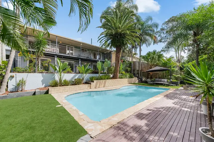 17 Rialanna Street, Kenmore QLD 4069