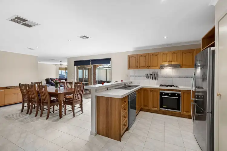 Sixth view of Homely house listing, 7 Kangaroo Terrace, South Morang VIC 3752