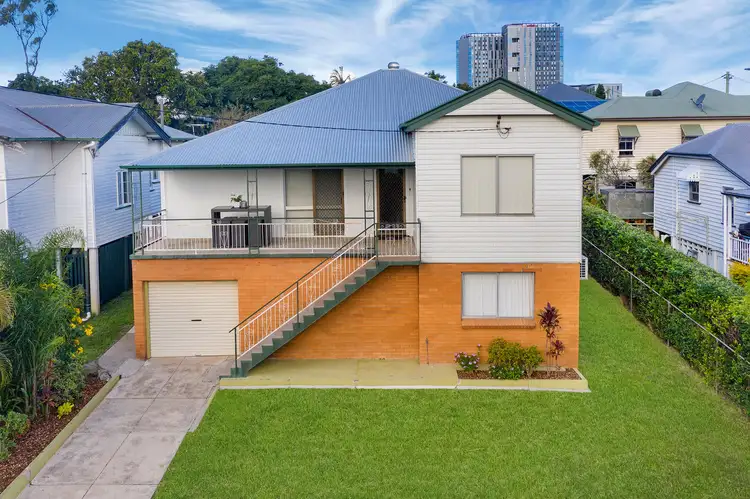 12 Bruce Street, Woolloongabba QLD 4102