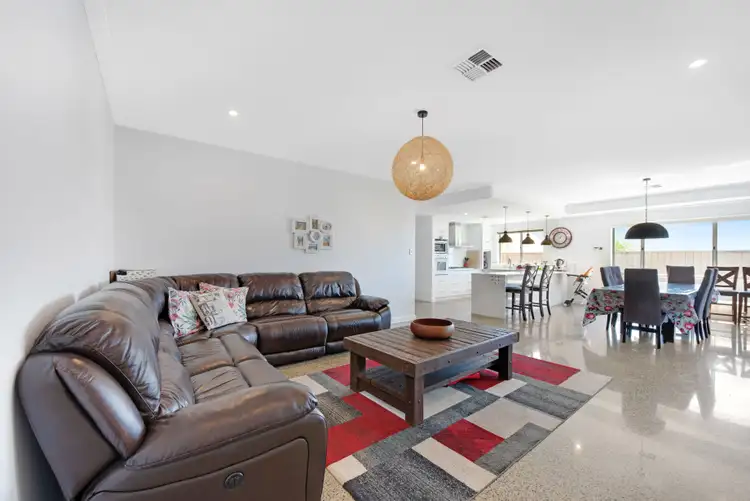 Seventh view of Homely house listing, 10 Doreen Pass, Wandina WA 6530