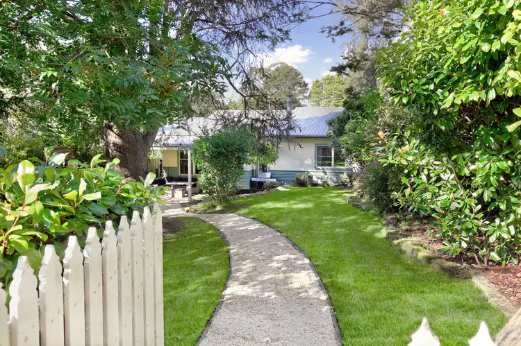 3 Carrington Avenue, Mount Victoria NSW 2786