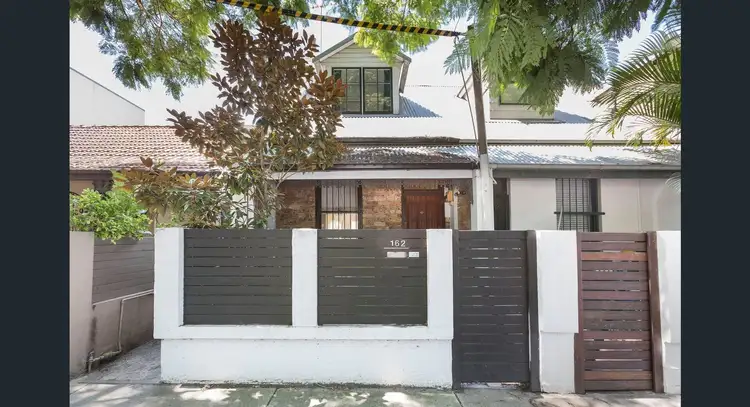 162 Wyndham Street