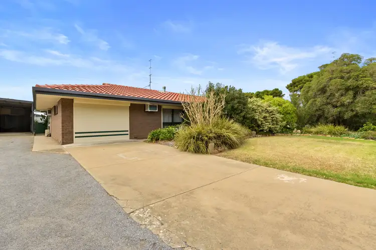 Second view of Homely house listing, 15 Honner Avenue, Yorketown SA 5576