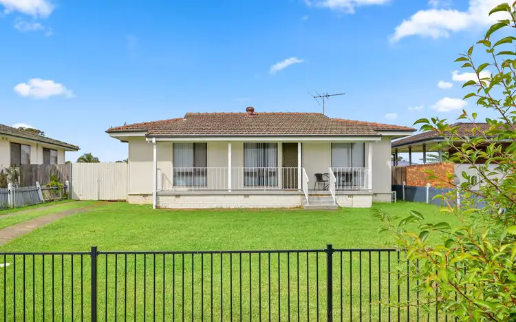 6 Waterhouse Place, Airds NSW 2560