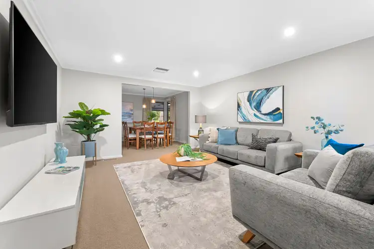 Second view of Homely house listing, 5 Tambo Close, Croydon Hills VIC 3136