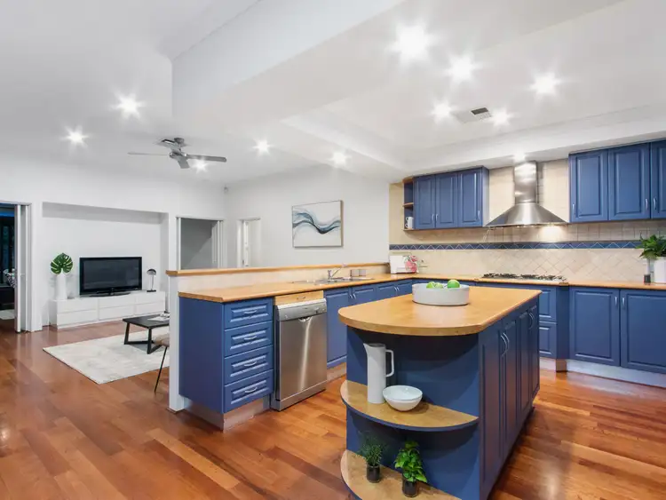 Fifth view of Homely house listing, 1 Howard Parade, Salter Point WA 6152