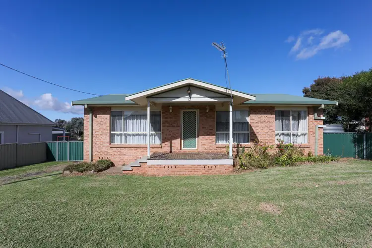 12 Taragala Street, Cowra NSW 2794