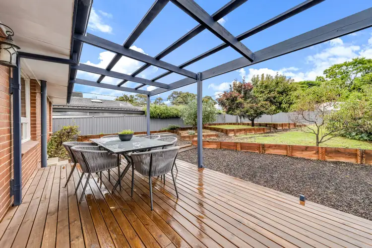 16 Molloy Crescent, Cook ACT 2614
