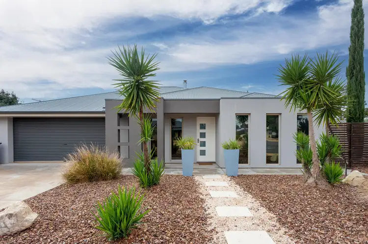 2 Eyre Street, Loxton SA 5333