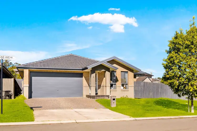 5 Brinsmead Avenue, Middleton Grange NSW 2171