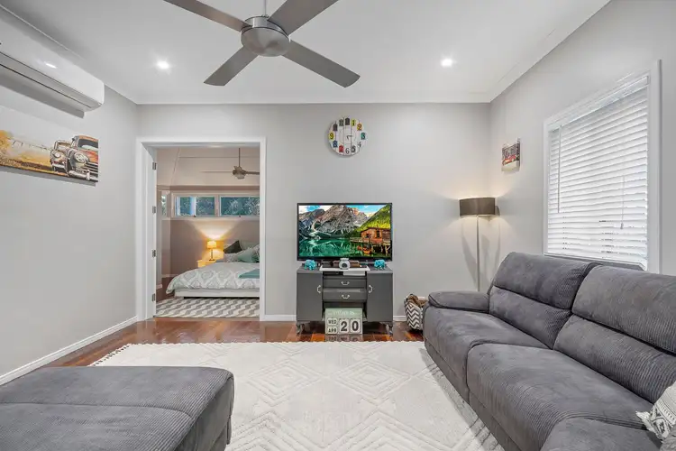 Third view of Homely house listing, 5 Pamela Crescent, Woodridge QLD 4114