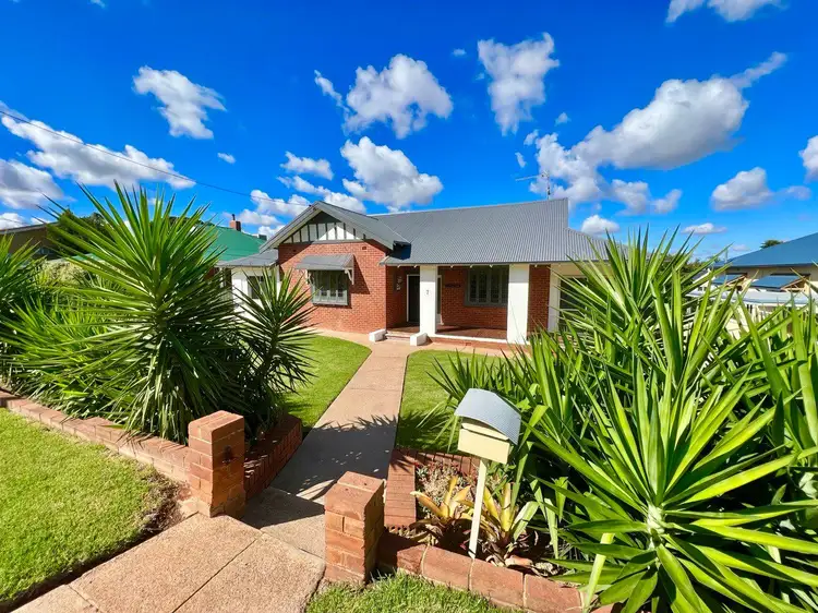 7 Gap Street, Parkes NSW 2870