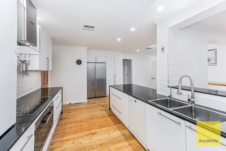 Fifth view of Homely house listing, 34 Skye Crescent, Endeavour Hills VIC 3802