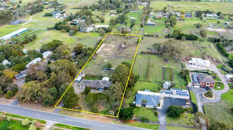 60 Browns Road, Devon Meadows VIC 3977