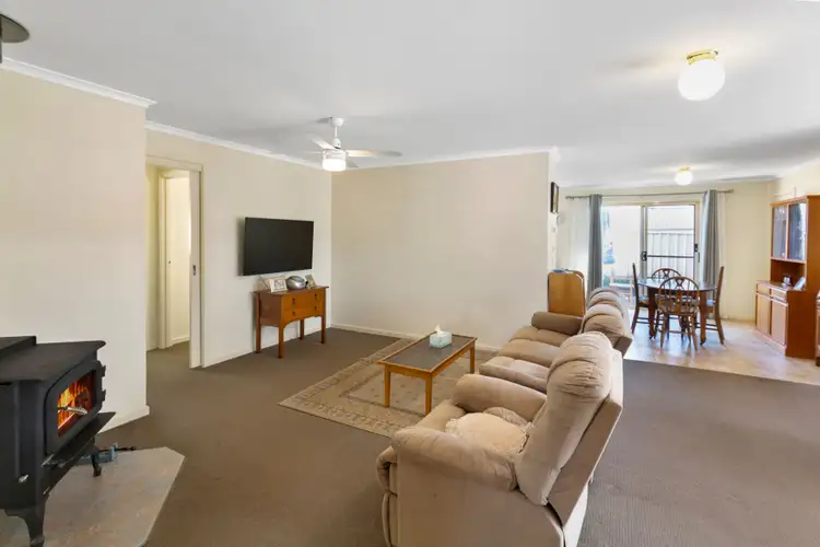 Third view of Homely house listing, 2/3 Bellview Court, Mansfield VIC 3722