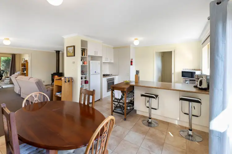 Fifth view of Homely house listing, 2/3 Bellview Court, Mansfield VIC 3722