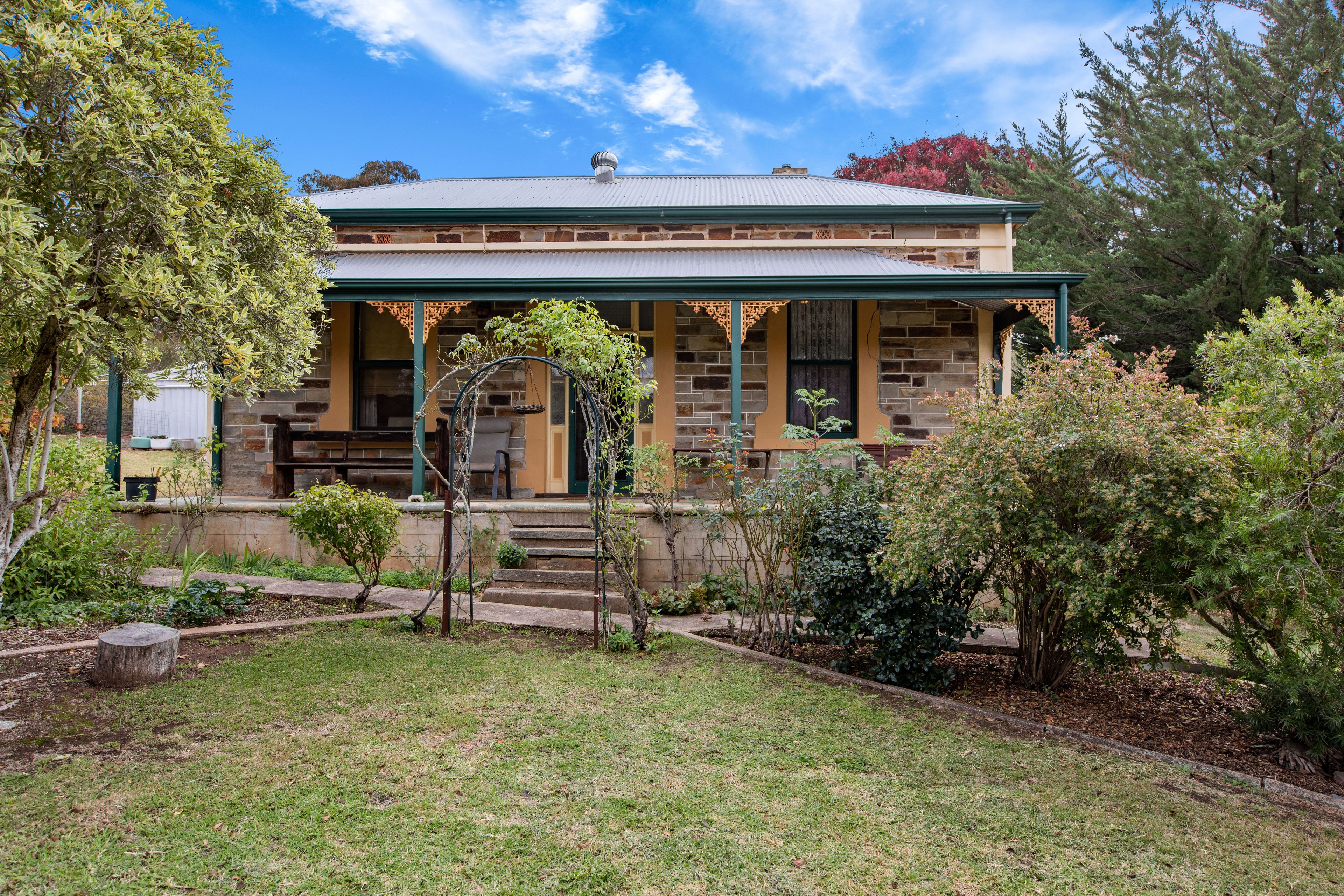 6 Neagles Rock Road, Clare SA 5453