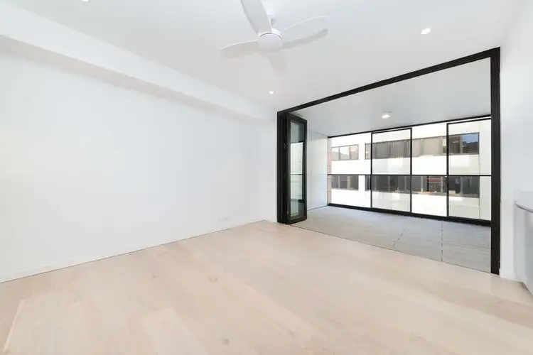 304 Oxford Street