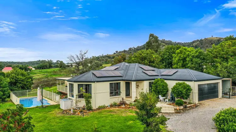 Second view of Homely house listing, 31 Leehy Court, Tamworth NSW 2340