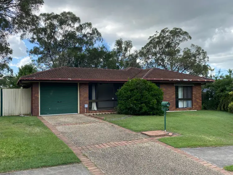 27 Voltaire Crescent