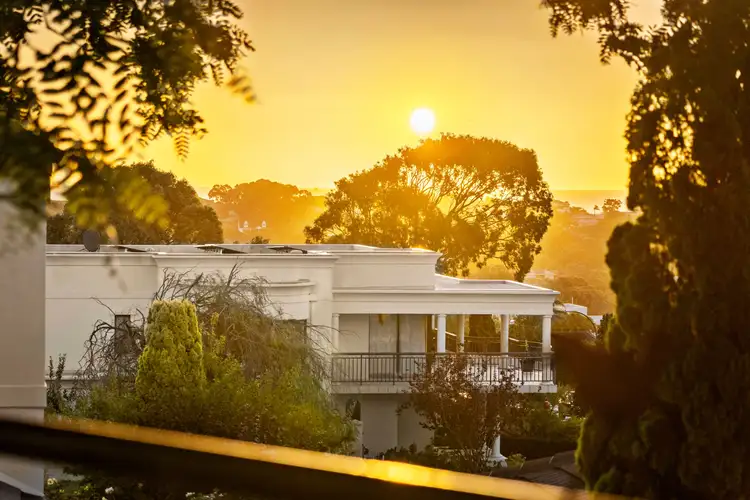 10 Glenelg Avenue, Wembley Downs WA 6019