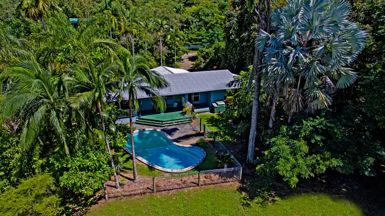 5-7 Petricola Street, Clifton Beach QLD 4879