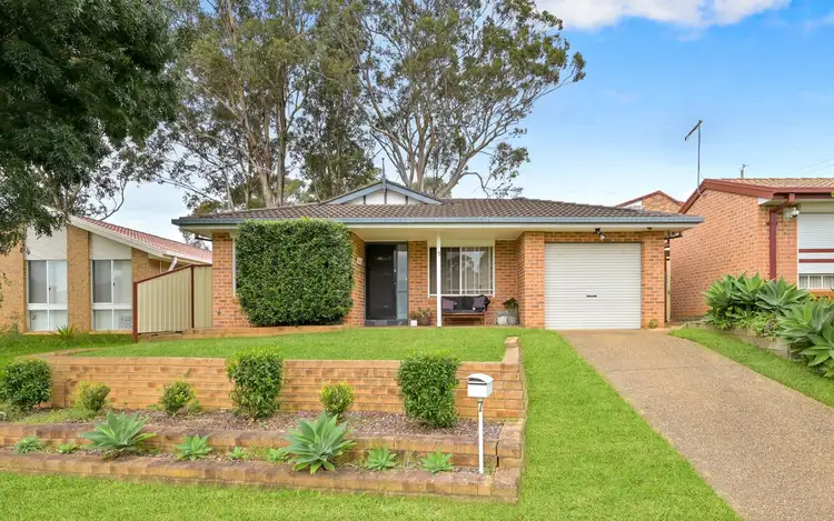 7 Gadshill Place, Rosemeadow NSW 2560