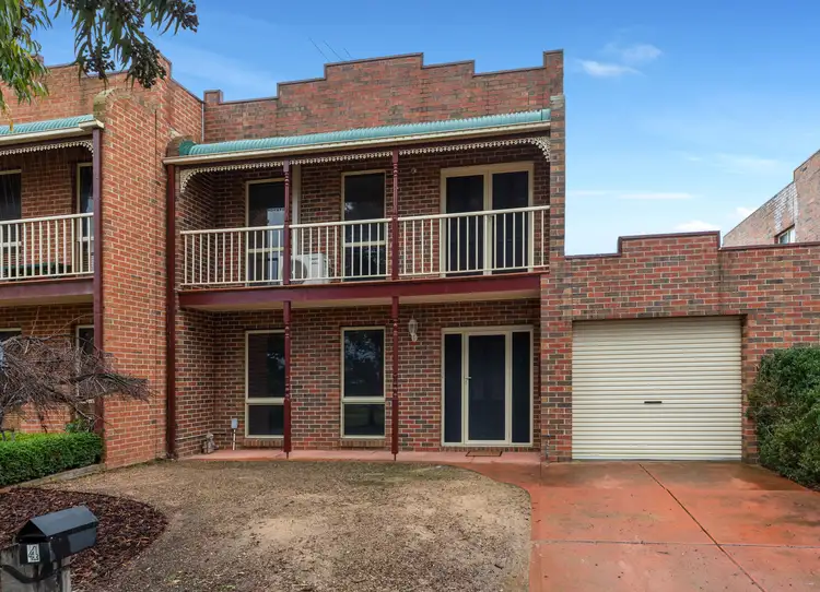 4 Avon Walk, Taylors Hill VIC 3037