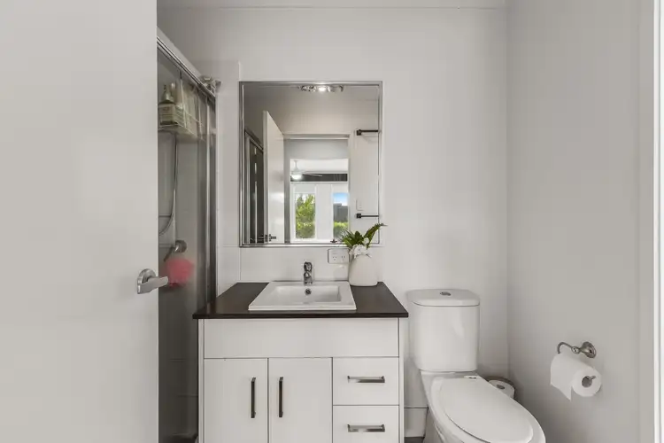 Sixth view of Homely house listing, 2/34 Radcliffe Crescent, Glenvale QLD 4350