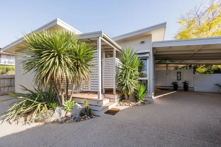 8 Chloe Close, Cowes VIC 3922