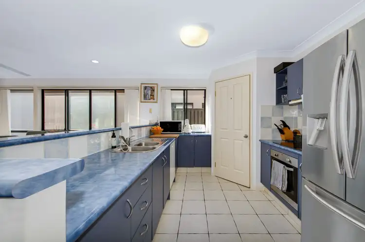 Fifth view of Homely house listing, 8 Blackwattle Circuit, Arundel QLD 4214