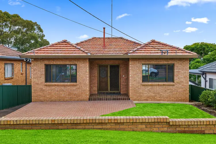 15 Barwon Road, Mortdale NSW 2223