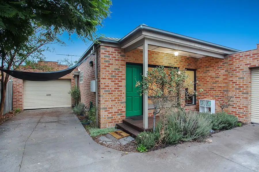 Main view of Homely unit listing, 2/39 Stenhouse Avenue, Brooklyn VIC 3012