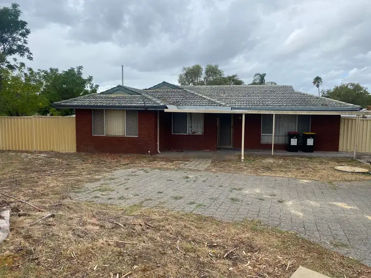 25 Waratah Drive, Camillo WA 6111