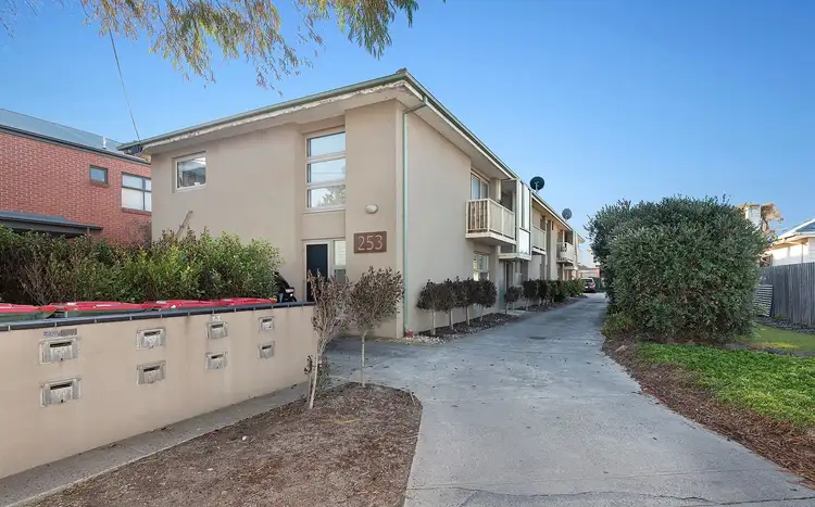 3/253 Esplanade, Altona VIC 3018