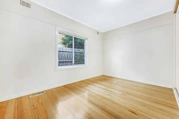 Sixth view of Homely unit listing, 1/4 Glenmore Grove, Mount Waverley VIC 3149
