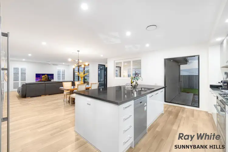 Sixth view of Homely house listing, 6 Southview Crescent, Carindale QLD 4152