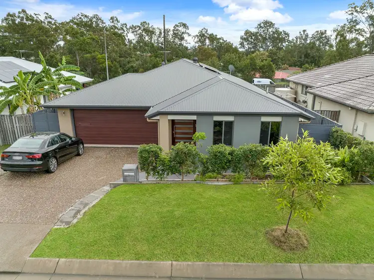 19 Dinnigan Crescent