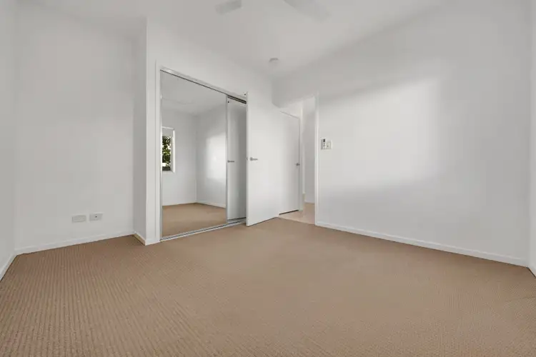 Sixth view of Homely house listing, 8 Iris Road, Kirkwood QLD 4680