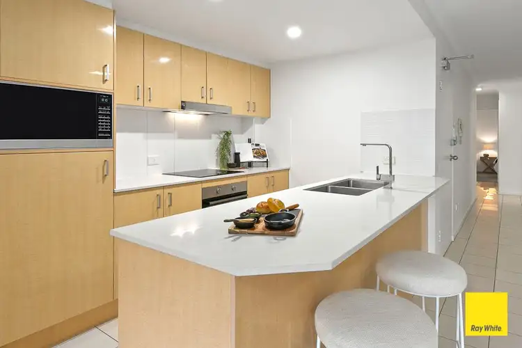 Sixth view of Homely apartment listing, 6/8 Catherine Street, Woolloongabba QLD 4102