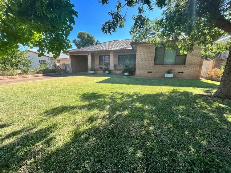6 Bluegum Street, Forbes NSW 2871