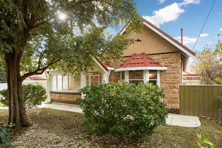 5 Selkirk Avenue, Black Forest SA 5035