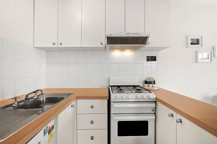 Fourth view of Homely unit listing, 10/42 Eastbourne Street, Windsor VIC 3181