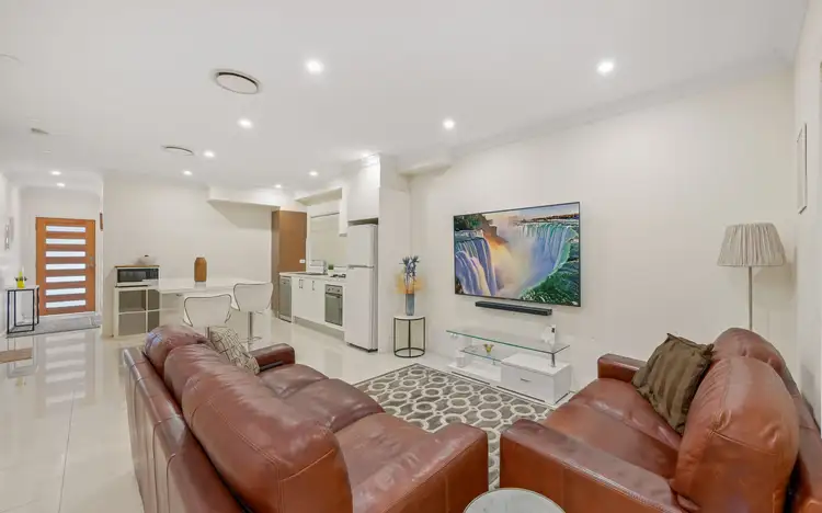 18/10 Old Glenfield Road, Casula NSW 2170