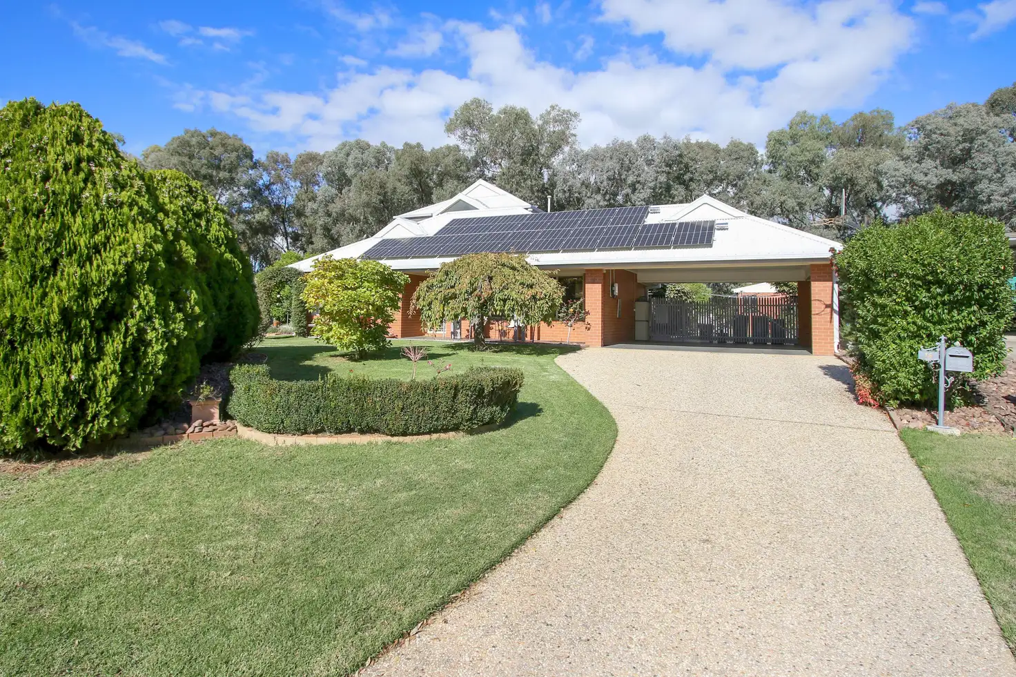 Main view of Homely house listing, 18 Park View Close, Wodonga VIC 3690